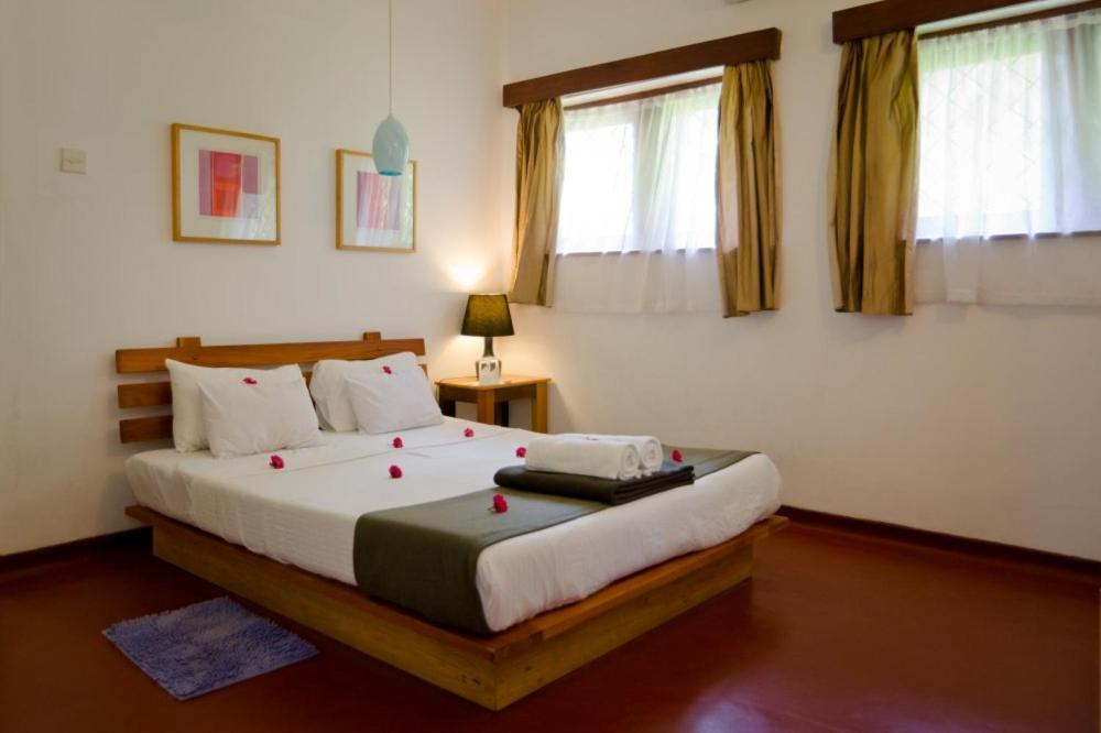 โคลฟ การ์เดน Hotel แคนดี้ ภายนอก รูปภาพ