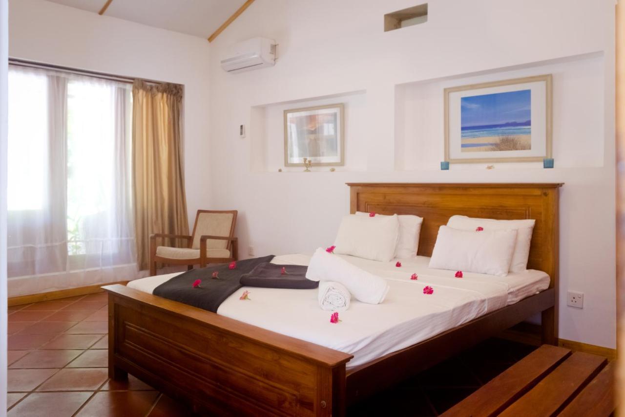 โคลฟ การ์เดน Hotel แคนดี้ ภายนอก รูปภาพ